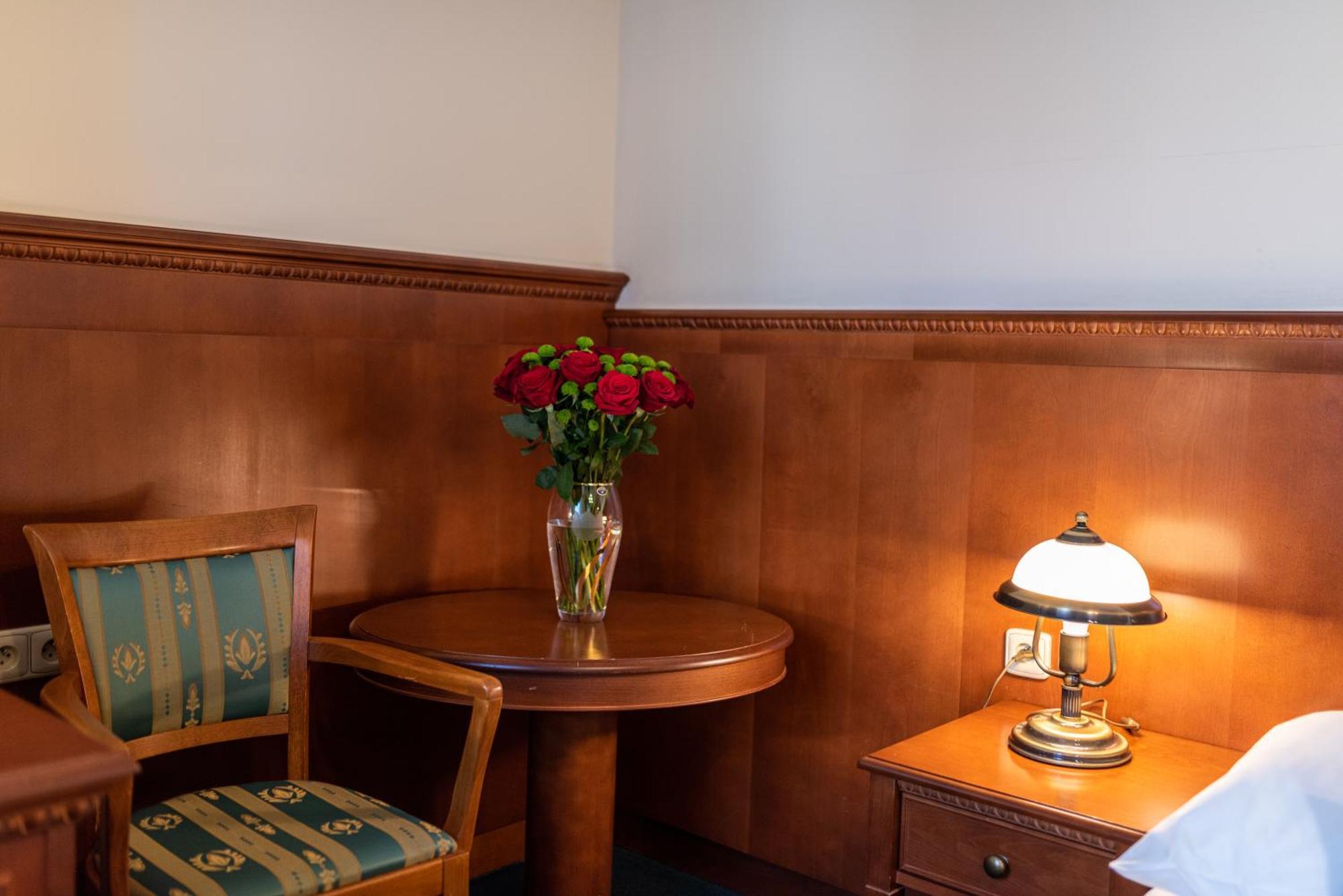 Arkada Hotel Praha - Prague — Photos 1